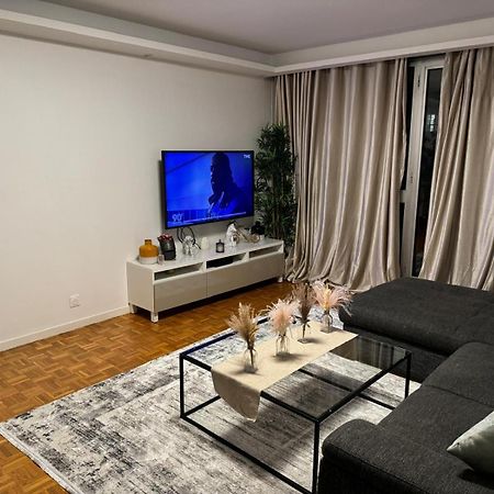 Appartement - La Defense 皮托 外观 照片